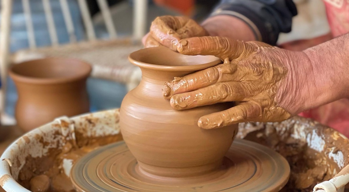 Artesanía de cerámica hecha a mano para ventas online.