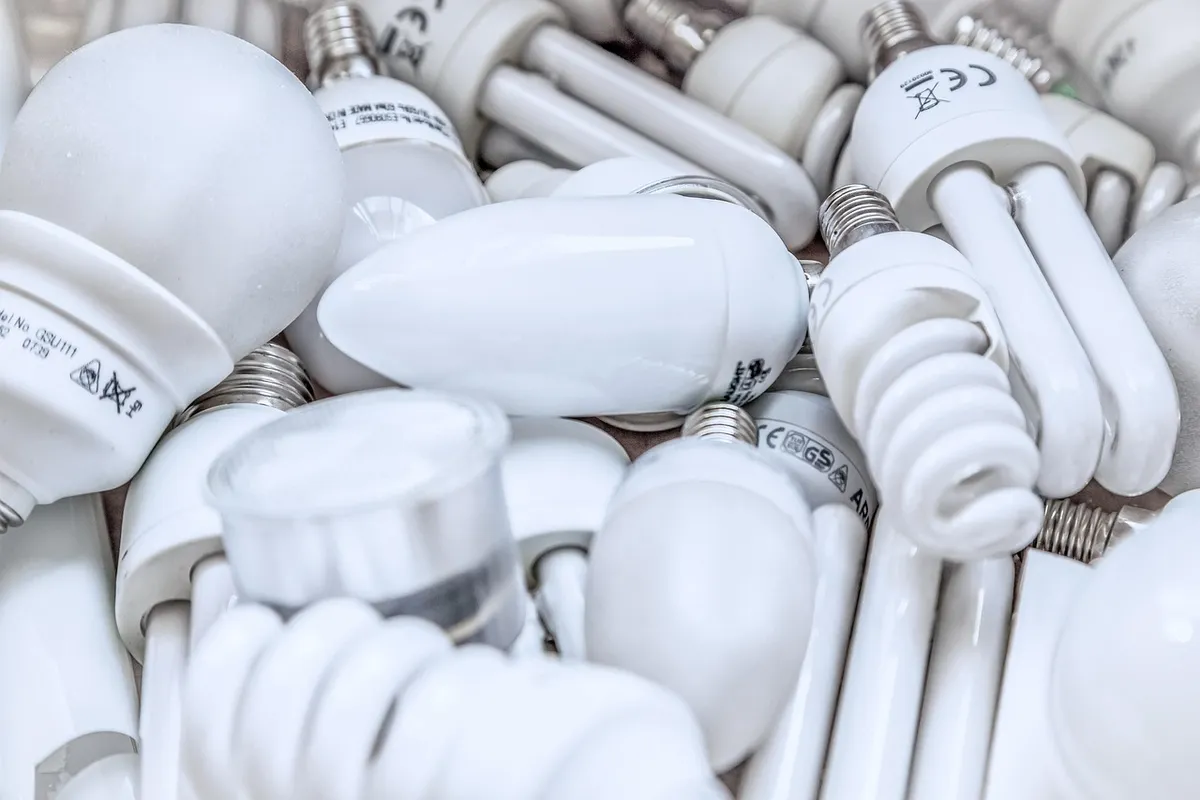 energy saving, recycling, garbage, disposal, waste, waste separation, fluorescent, energy saving lamp, light bulbs, monochrome, electro, glass, fluorescent tube