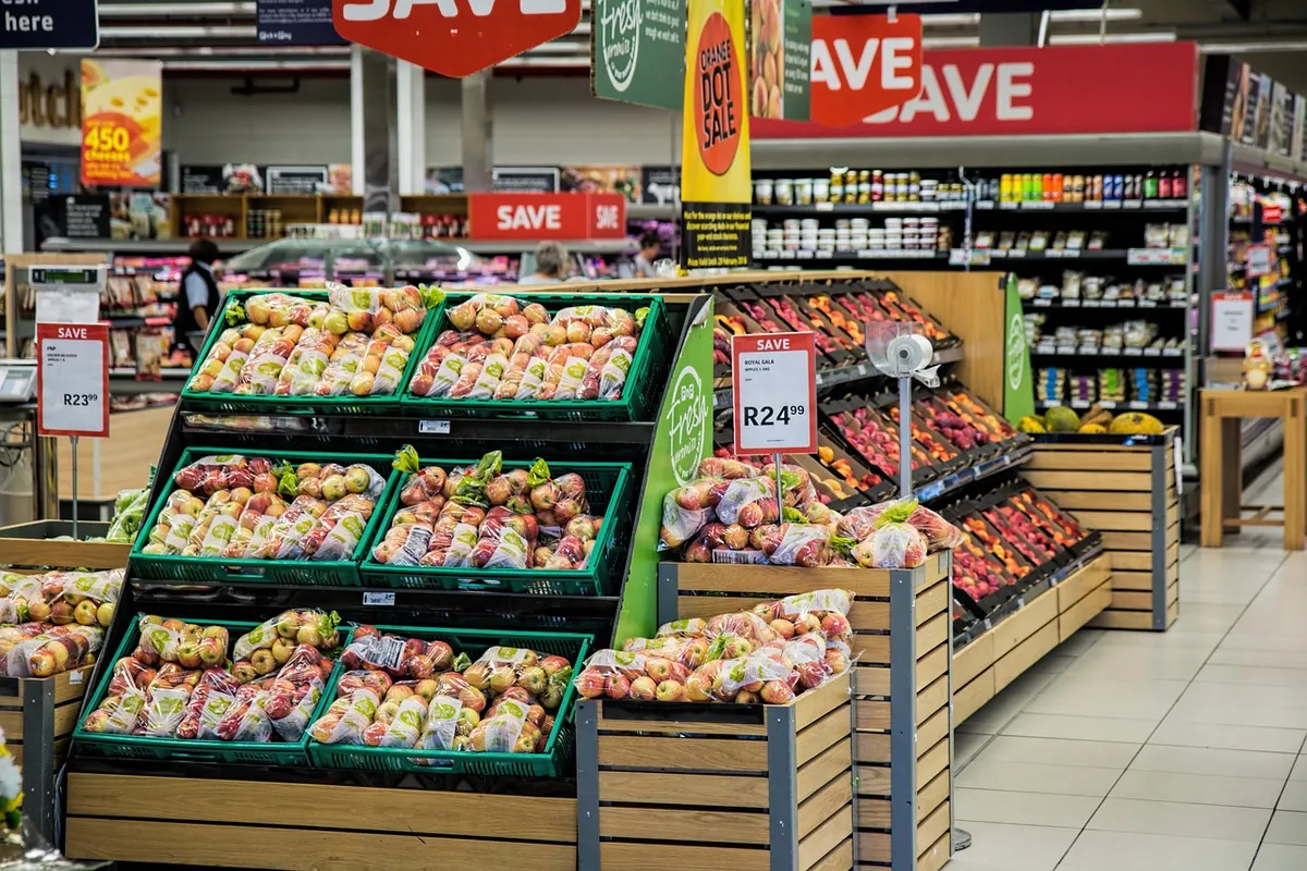 grocery, shopping, supermarket, merchandising, grocery shopping, grocery store, store, shop, food, market, retail, buy, commerce, purchase, products, consumer,