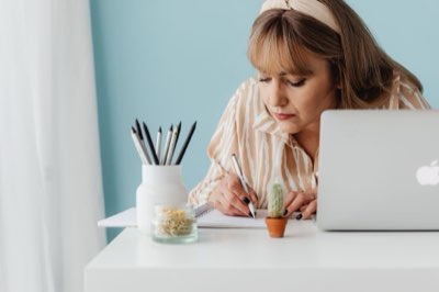 Financial Guide: 4 Steps to Move from Spending to Saving