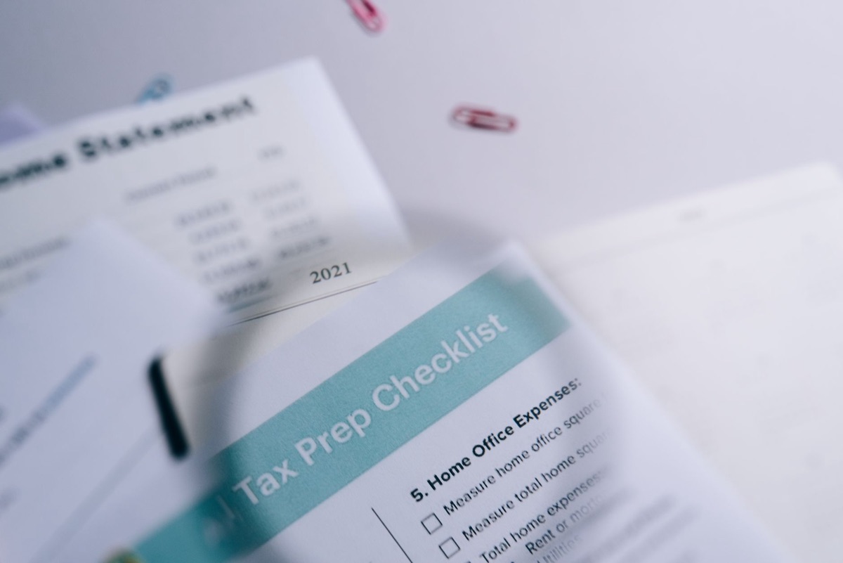 budget checklist with items